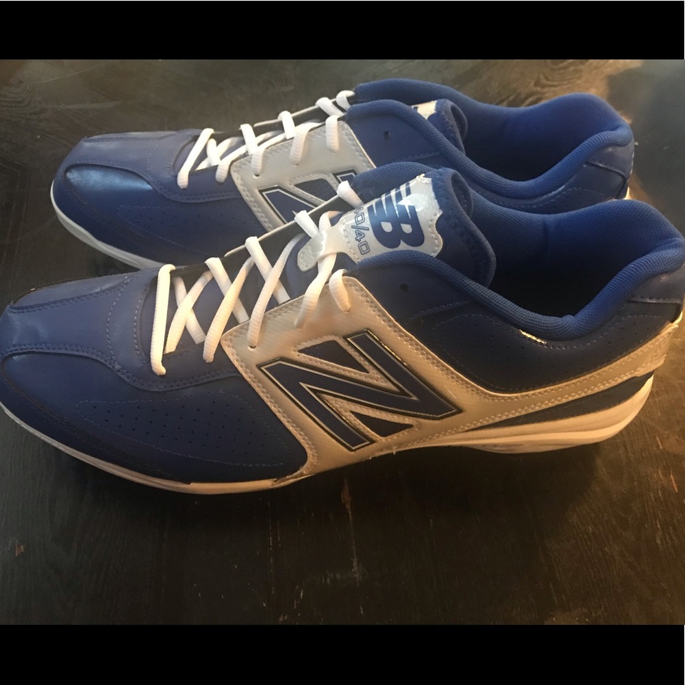 New Balance Mens Metal Baseball Cleats